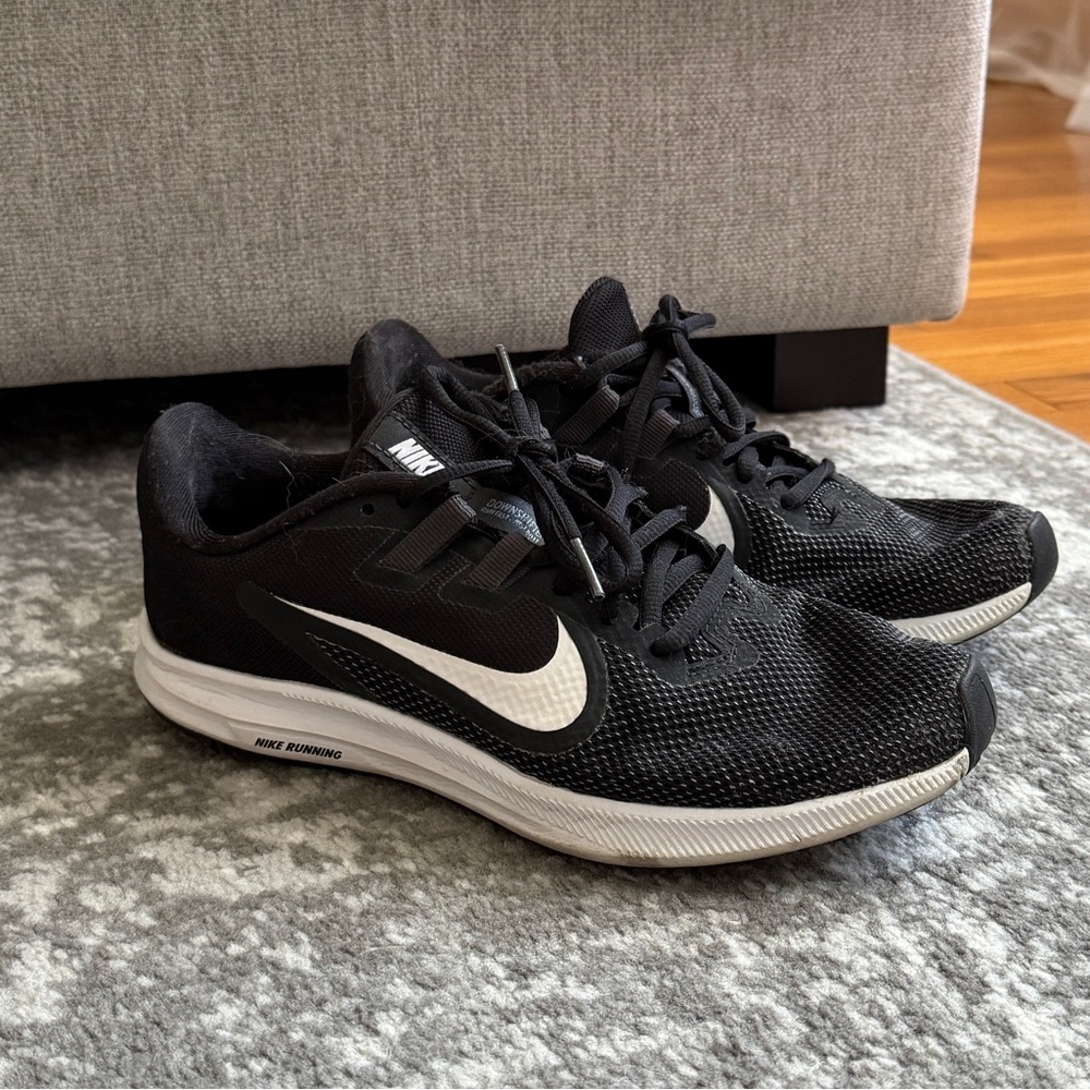 Nike Women's Downshifter 9 Running Shoe Athletic Sneaker Size 7 - Picture 3 of 7